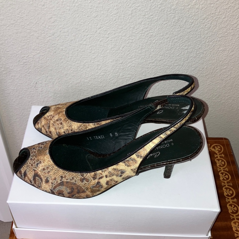 8 Donald Pliner shoes leopard textile croc leather style
